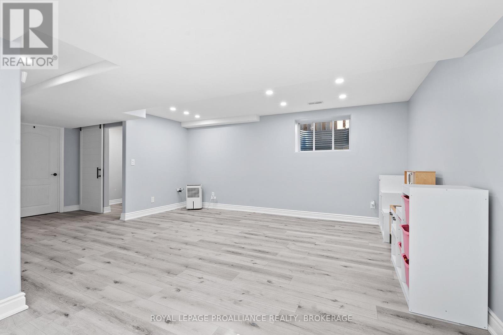 1556 Albany Drive, Kingston (City Northwest), Ontario  K7P 0L9 - Photo 30 - X12411783