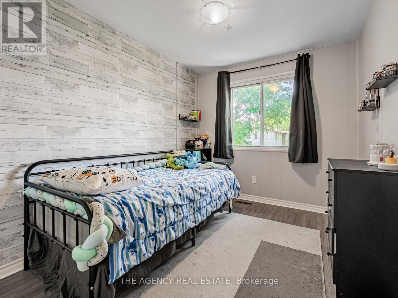 4 - 2445 Homelands Drive, Mississauga (Sheridan), Ontario  L5K 2C6 - Photo 17 - W12411819