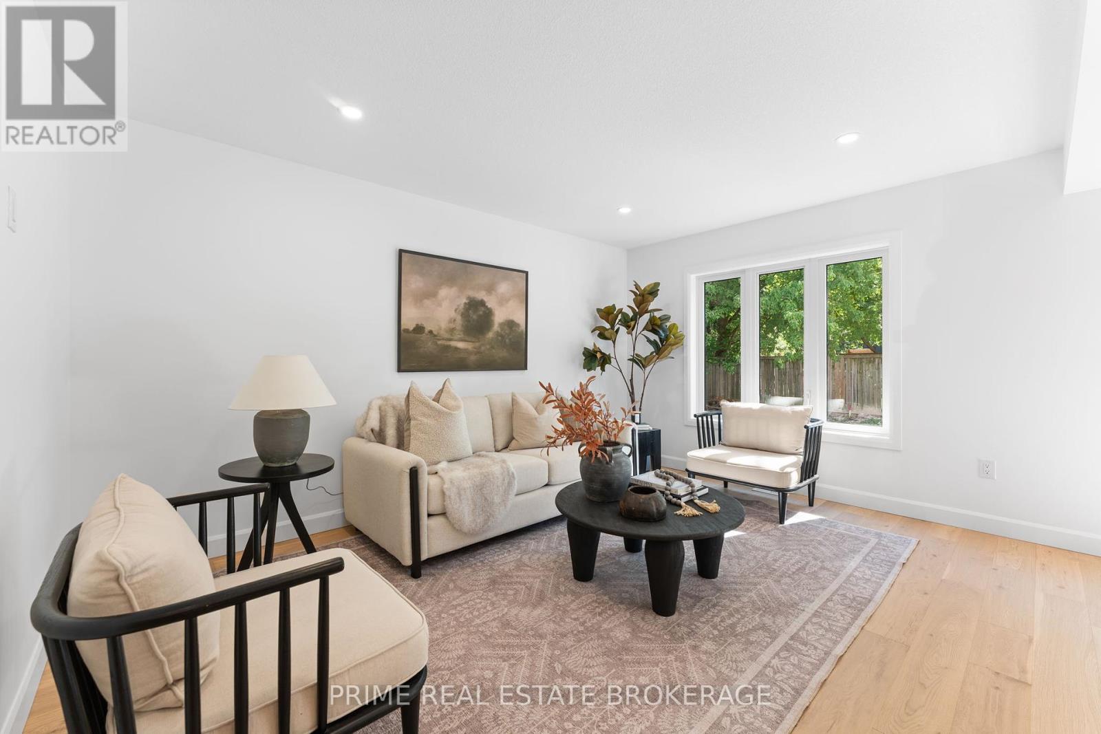 5 - 177 Chestnut Street, Lucan Biddulph, Ontario  N0M 2J0 - Photo 3 - X12411793