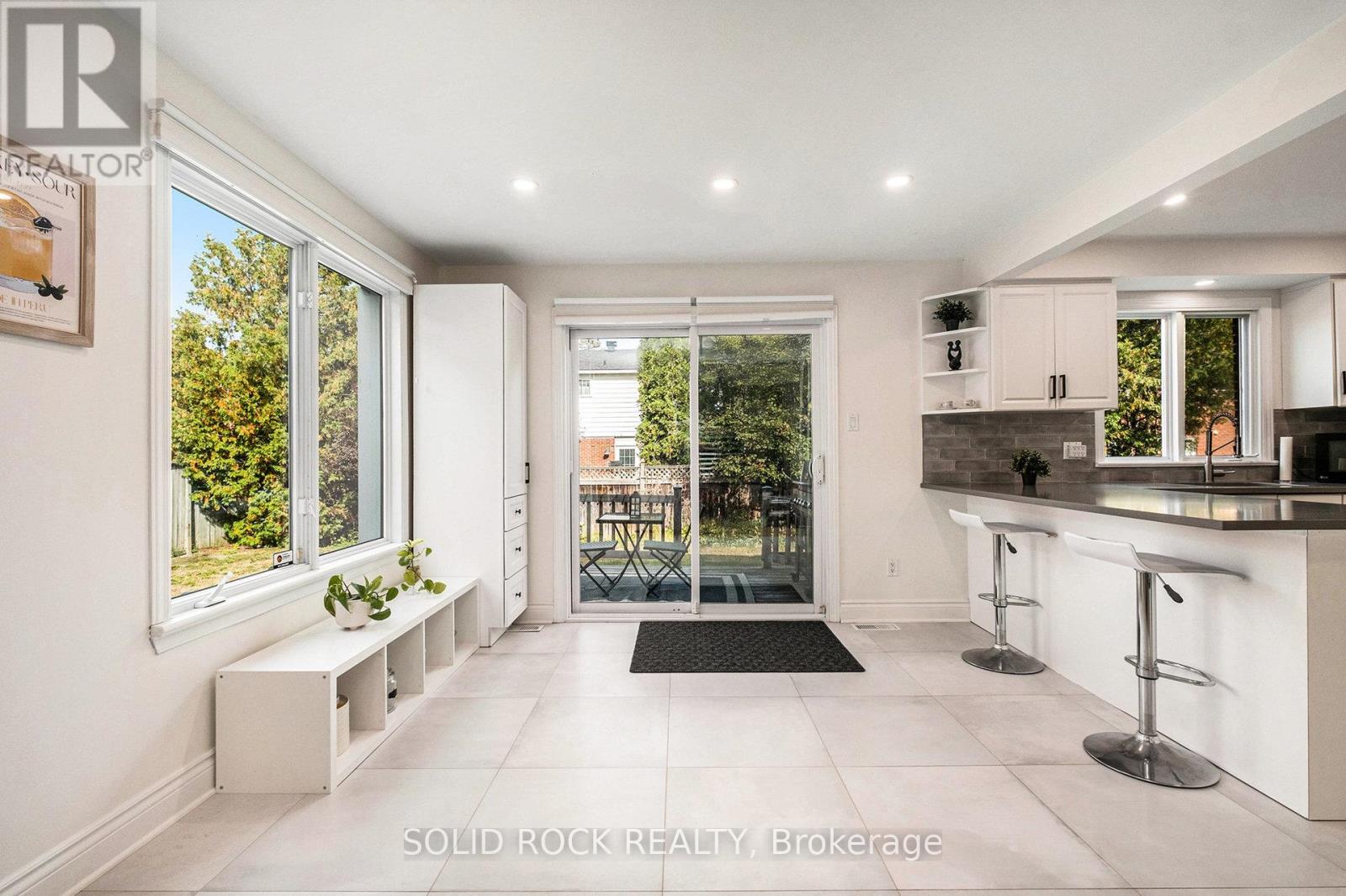 13 Weatherwood Crescent, Ottawa, Ontario  K2E 7C5 - Photo 15 - X12409317