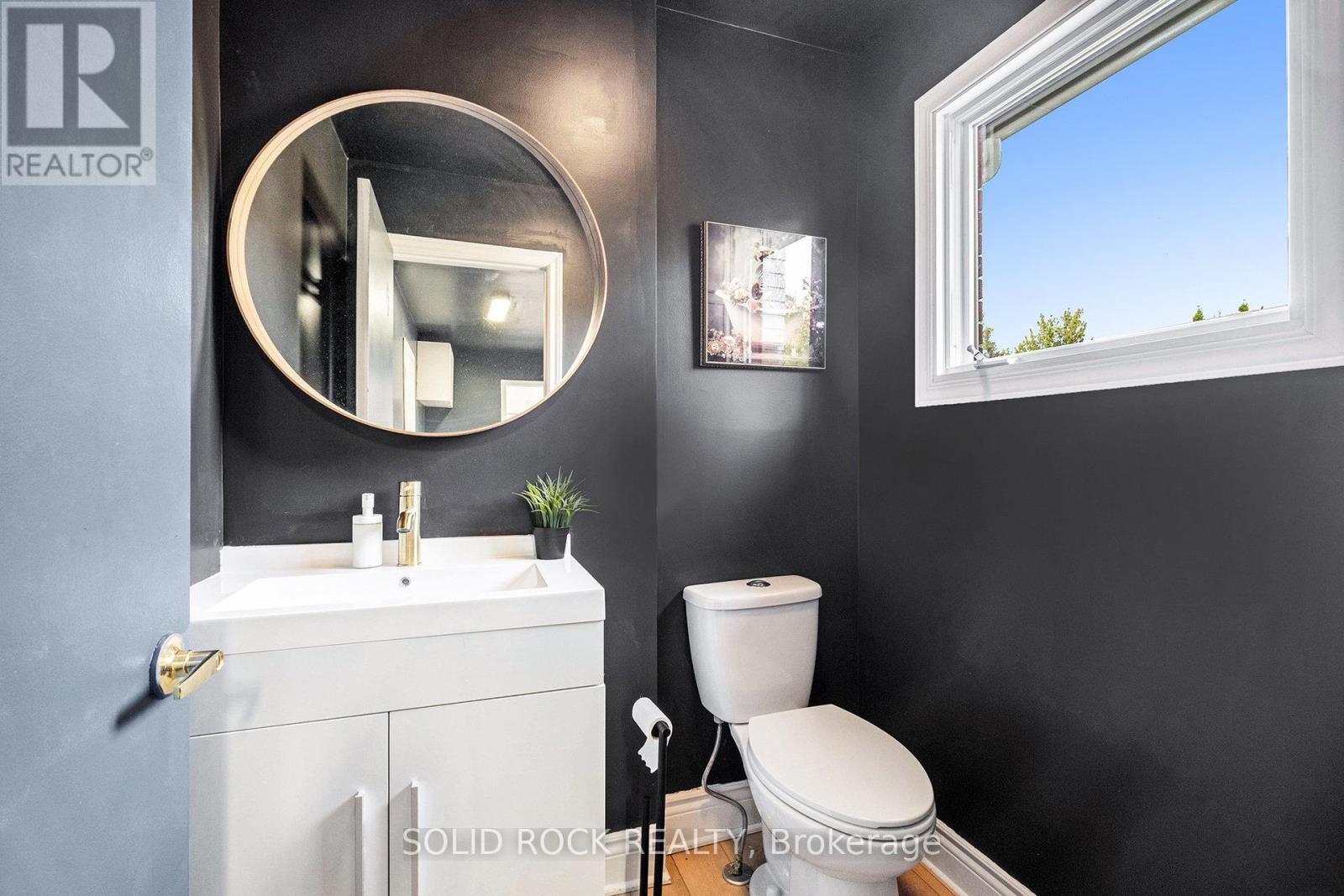 13 Weatherwood Crescent, Ottawa, Ontario  K2E 7C5 - Photo 17 - X12409317