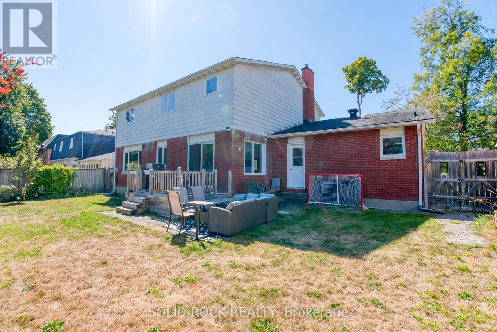 13 Weatherwood Crescent, Ottawa, Ontario  K2E 7C5 - Photo 33 - X12409317