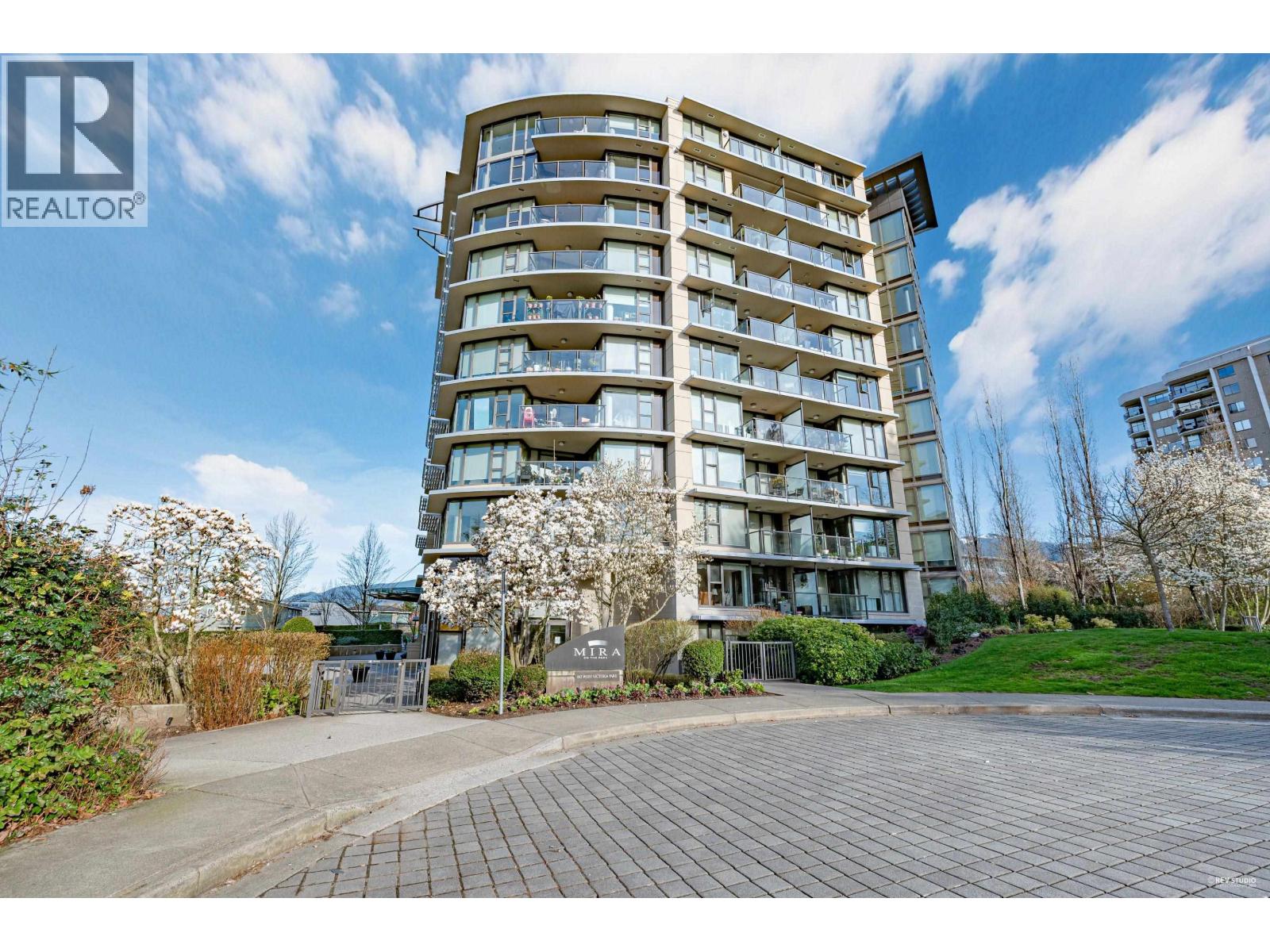 Ph8 683 W Victoria Park, North Vancouver, British Columbia  V7M 0A2 - Photo 36 - R3049517
