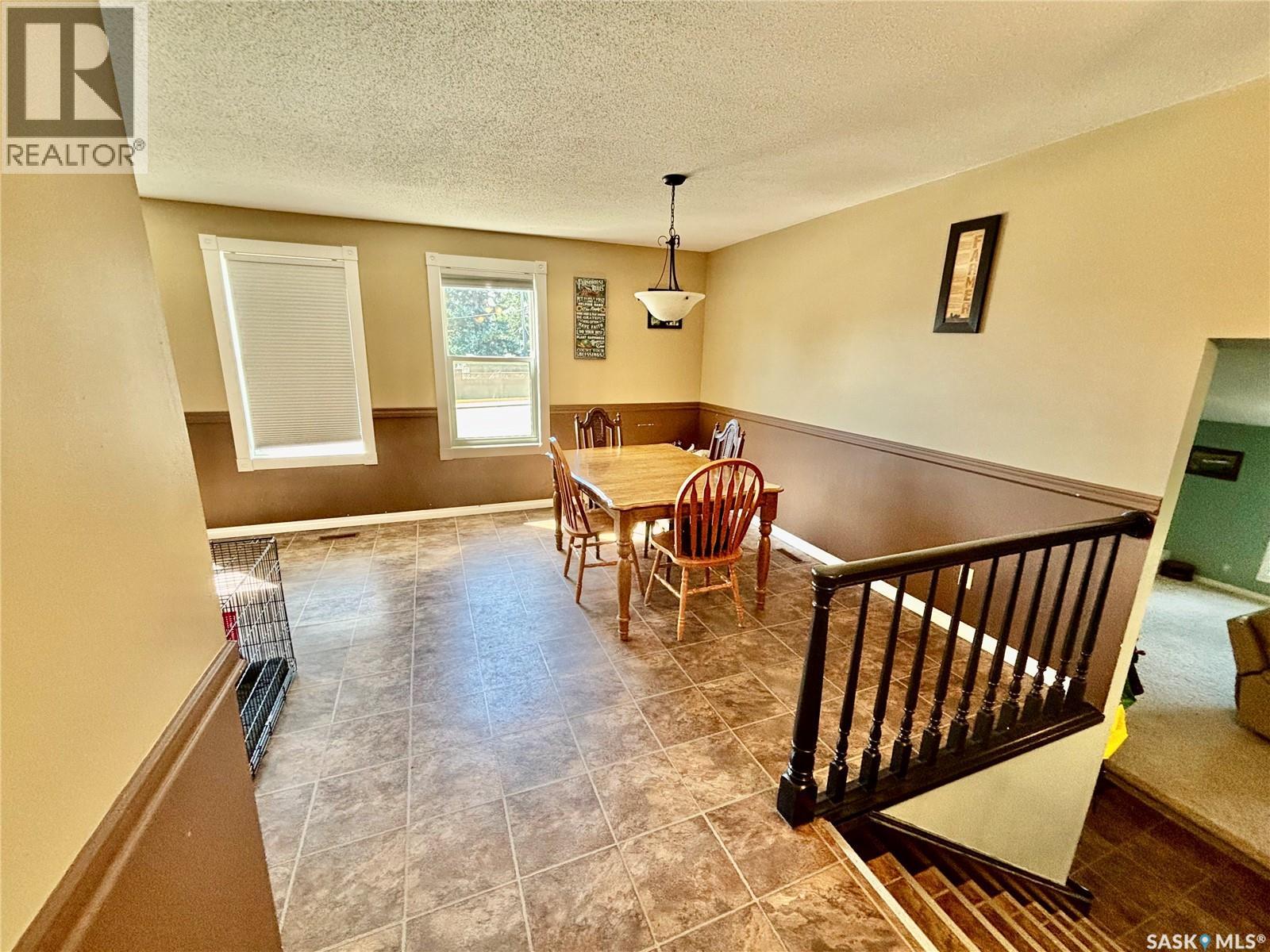 724 4th Street E, Assiniboia, Saskatchewan  S0H 0B0 - Photo 6 - SK015495