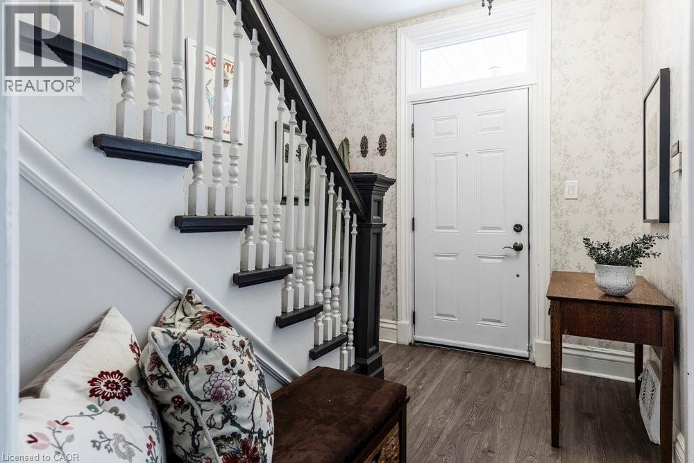 174 Emerald Street S, Hamilton, Ontario  L8N 2V7 - Photo 4 - 40770572