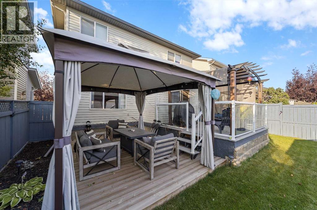 424 Stonegate Road Nw, Airdrie, Alberta  T4B 2Z9 - Photo 2 - A2258063