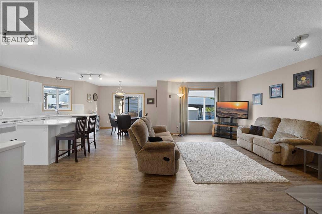 424 Stonegate Road Nw, Airdrie, Alberta  T4B 2Z9 - Photo 4 - A2258063
