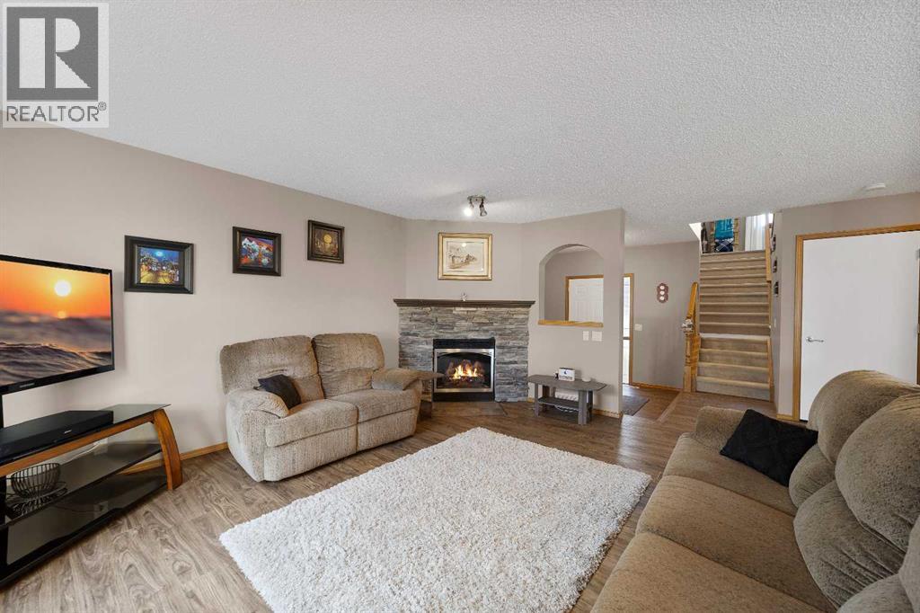 424 Stonegate Road Nw, Airdrie, Alberta  T4B 2Z9 - Photo 5 - A2258063