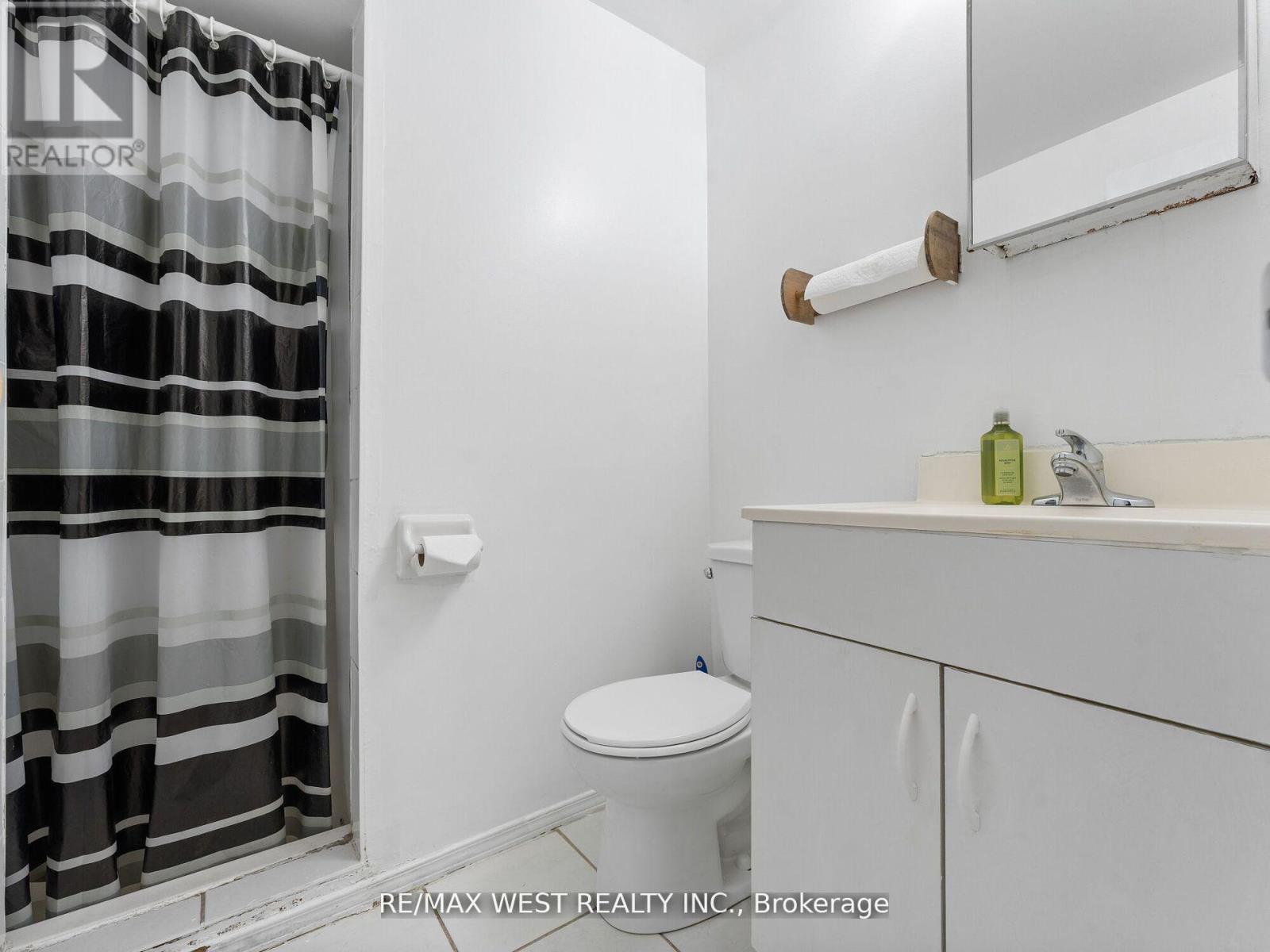 94 Plum Tree Way, Toronto, Ontario  M2R 3J1 - Photo 21 - C12411498