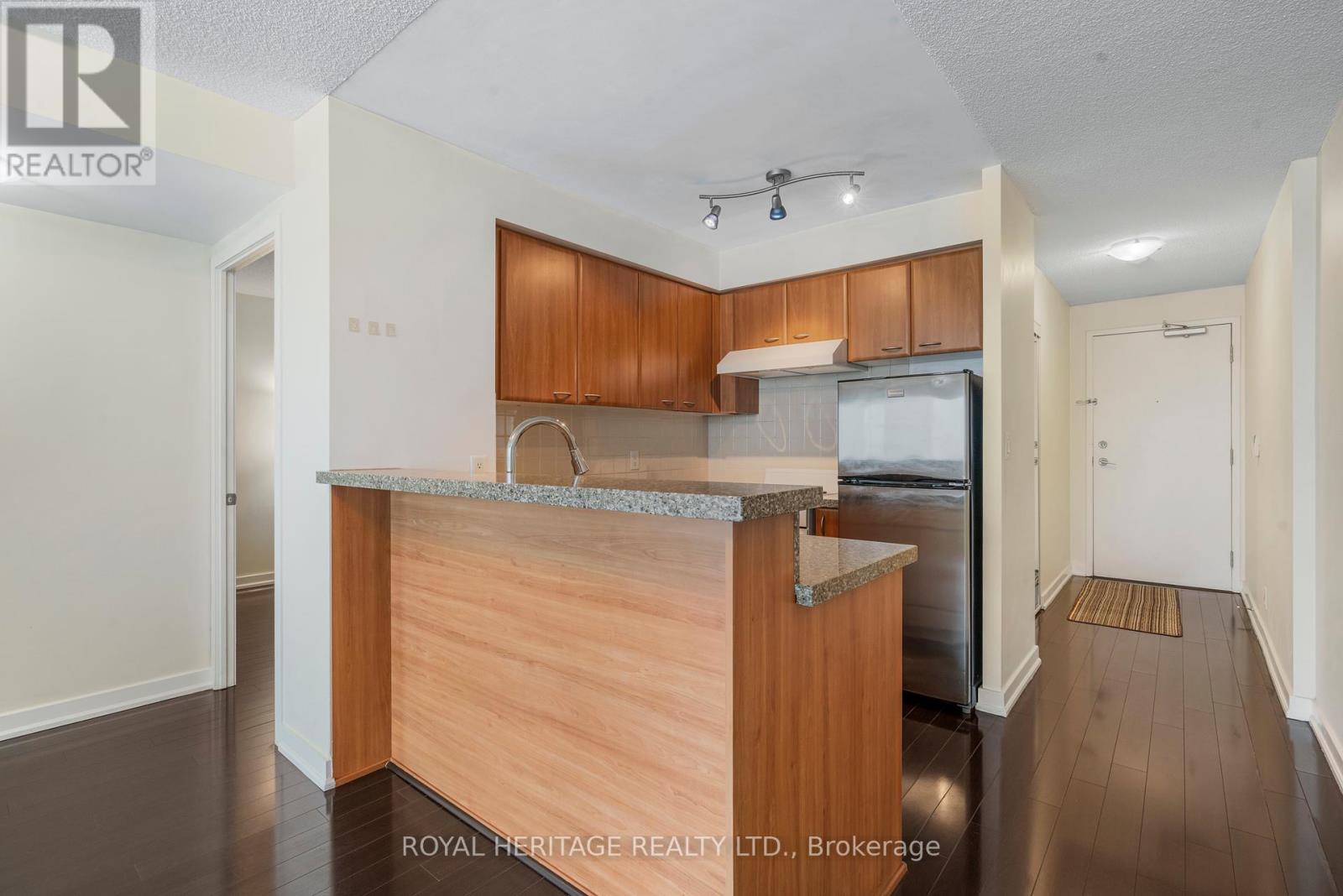 1716 - 38 Lee Centre Drive, Toronto (Woburn), Ontario  M1H 3J7 - Photo 9 - E12411598