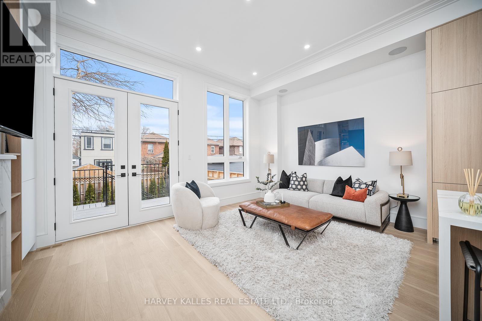 67 Lesmount Avenue, Toronto, Ontario  M4J 3V7 - Photo 14 - E12411654