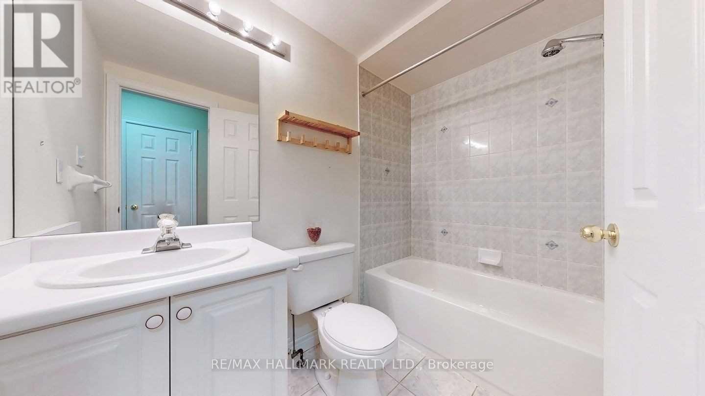29 Tollgate Mews, Toronto, Ontario  M1M 3X5 - Photo 13 - E12411687