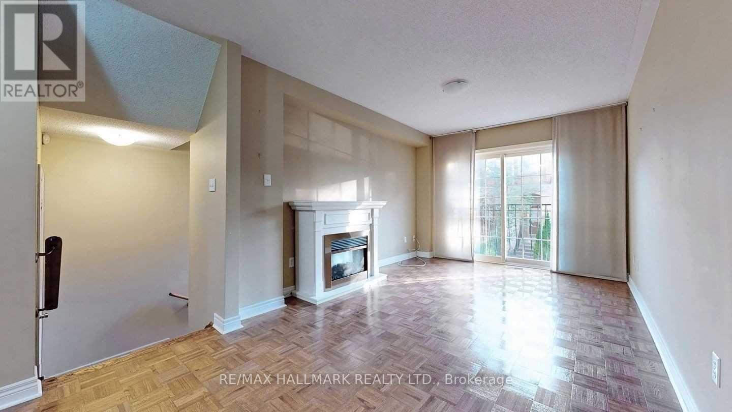 29 Tollgate Mews, Toronto, Ontario  M1M 3X5 - Photo 2 - E12411687
