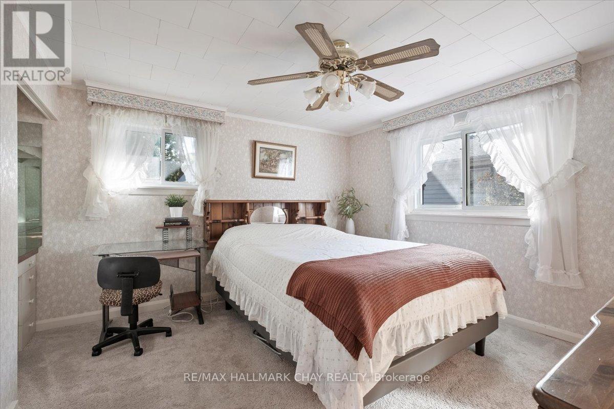 63 King Street S, New Tecumseth, Ontario  L9R 1B6 - Photo 13 - N12411493