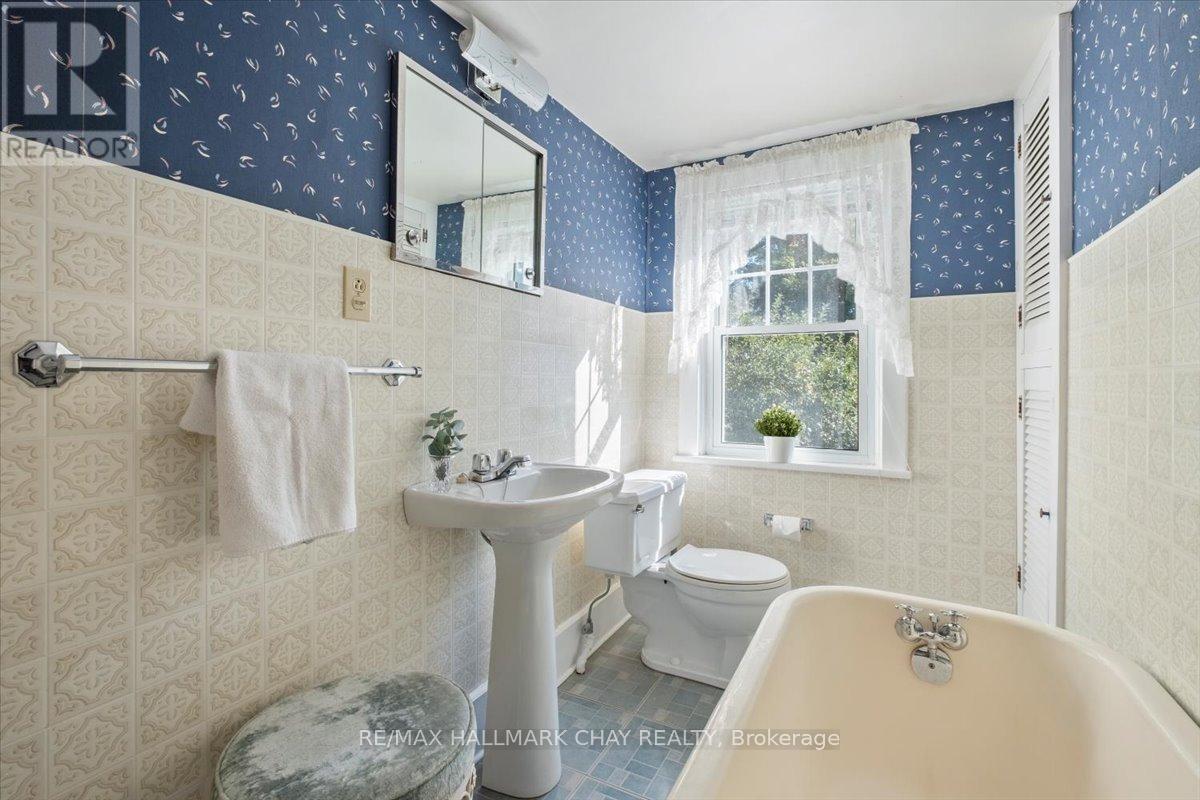 63 King Street S, New Tecumseth, Ontario  L9R 1B6 - Photo 21 - N12411493