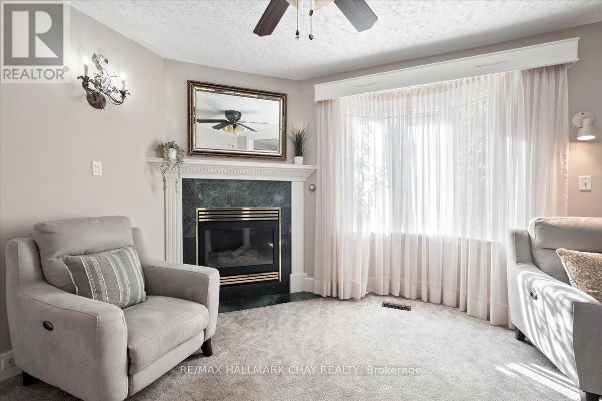63 King Street S, New Tecumseth, Ontario  L9R 1B6 - Photo 7 - N12411493