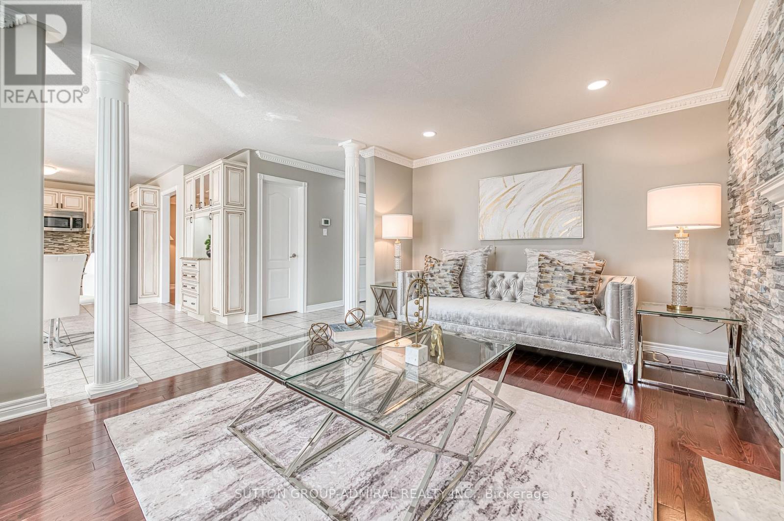 11 Saint Avenue, Bradford West Gwillimbury, Ontario  L3Z 3E6 - Photo 15 - N12411539