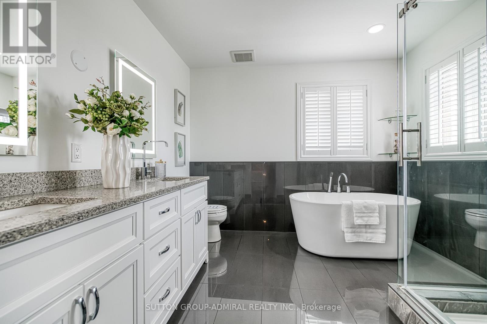 11 Saint Avenue, Bradford West Gwillimbury, Ontario  L3Z 3E6 - Photo 20 - N12411539