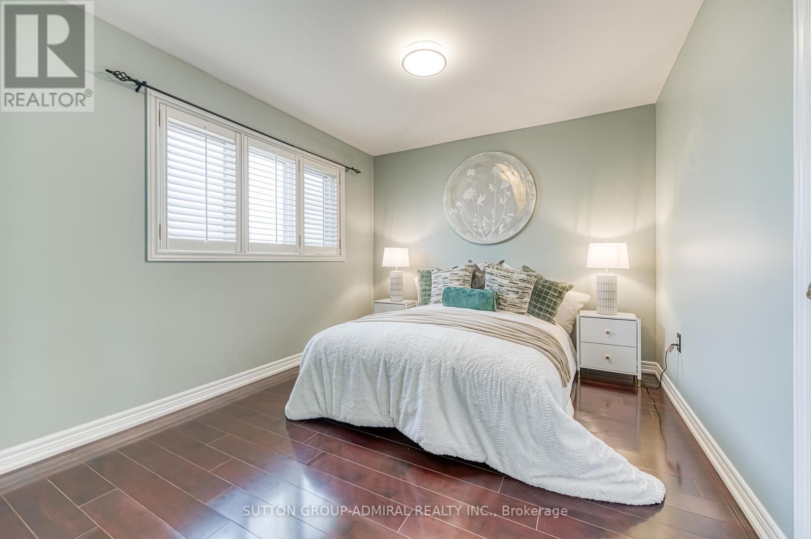 11 Saint Avenue, Bradford West Gwillimbury, Ontario  L3Z 3E6 - Photo 24 - N12411539