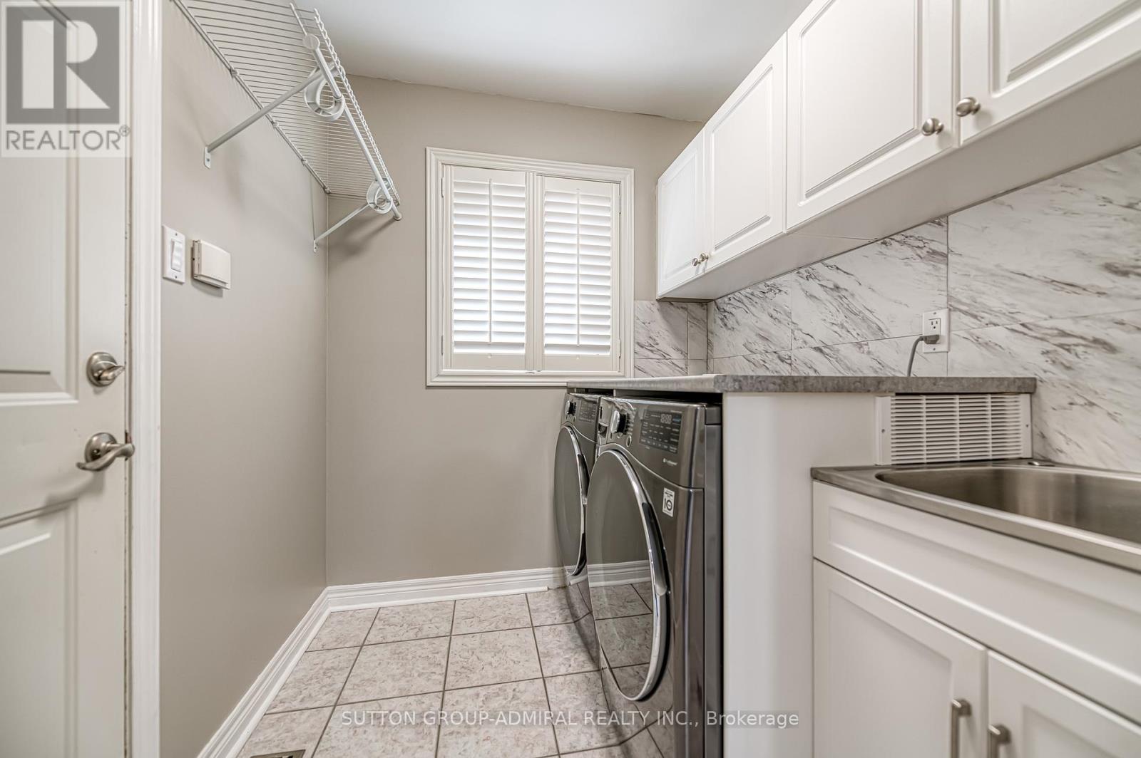 11 Saint Avenue, Bradford West Gwillimbury, Ontario  L3Z 3E6 - Photo 39 - N12411539
