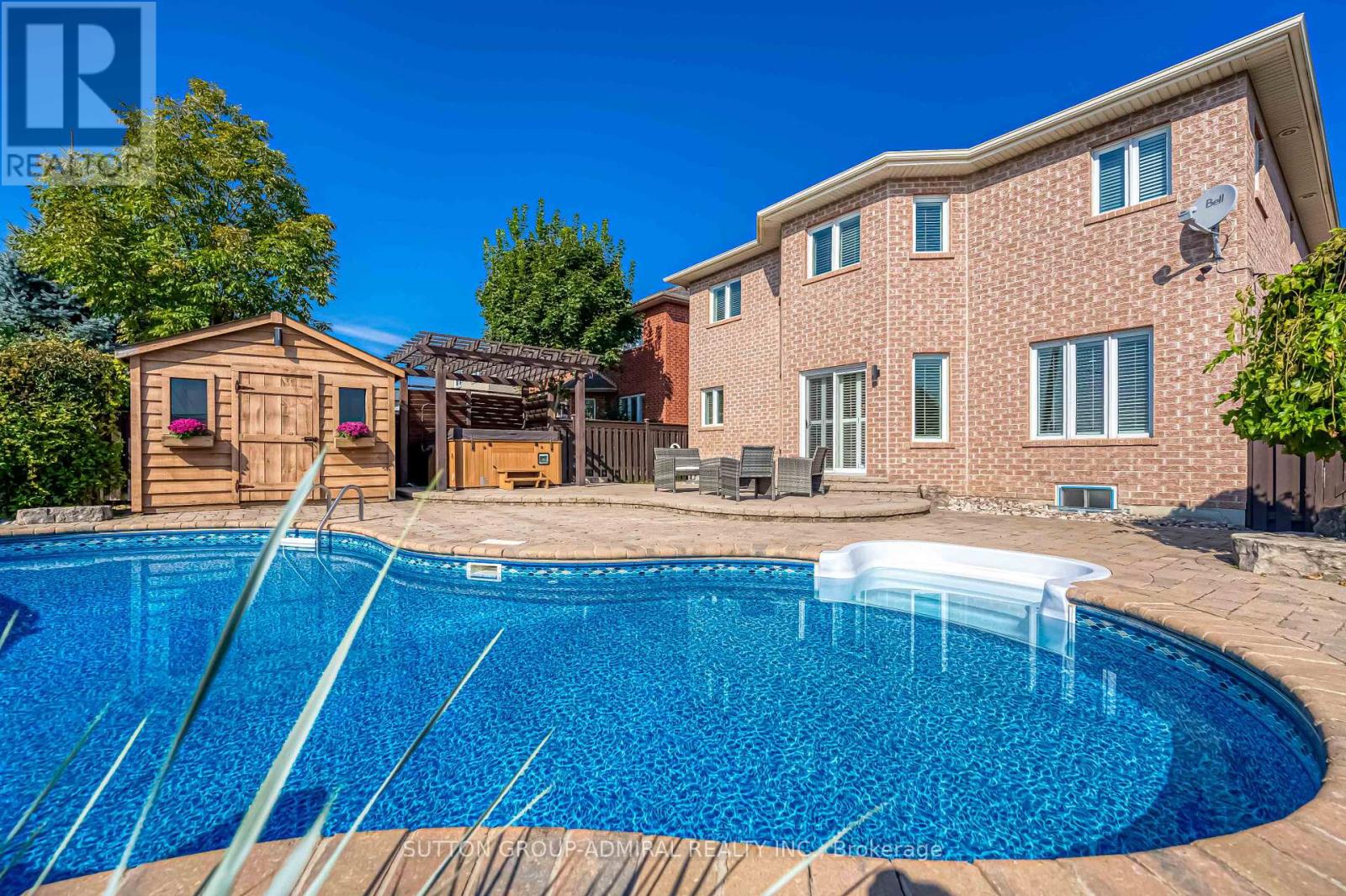 11 Saint Avenue, Bradford West Gwillimbury, Ontario  L3Z 3E6 - Photo 43 - N12411539