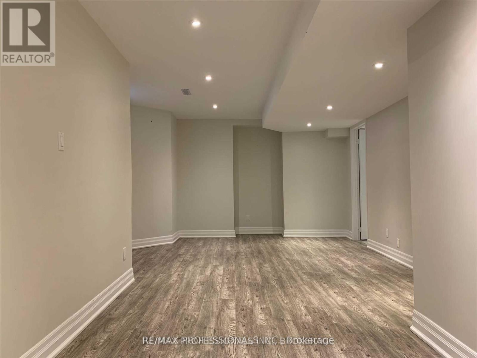 Bsmt - 105 Goldsmith Crescent, Newmarket, Ontario  L3X 1R5 - Photo 10 - N12411600
