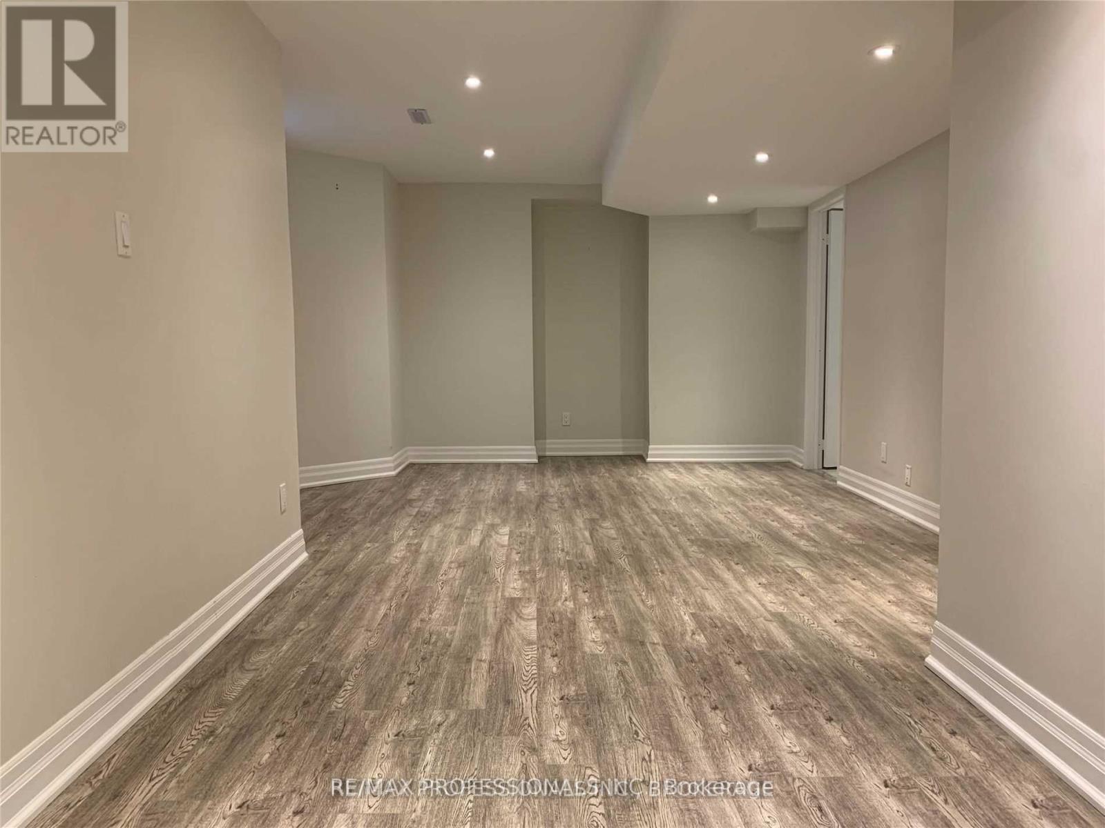 Bsmt - 105 Goldsmith Crescent, Newmarket, Ontario  L3X 1R5 - Photo 11 - N12411600