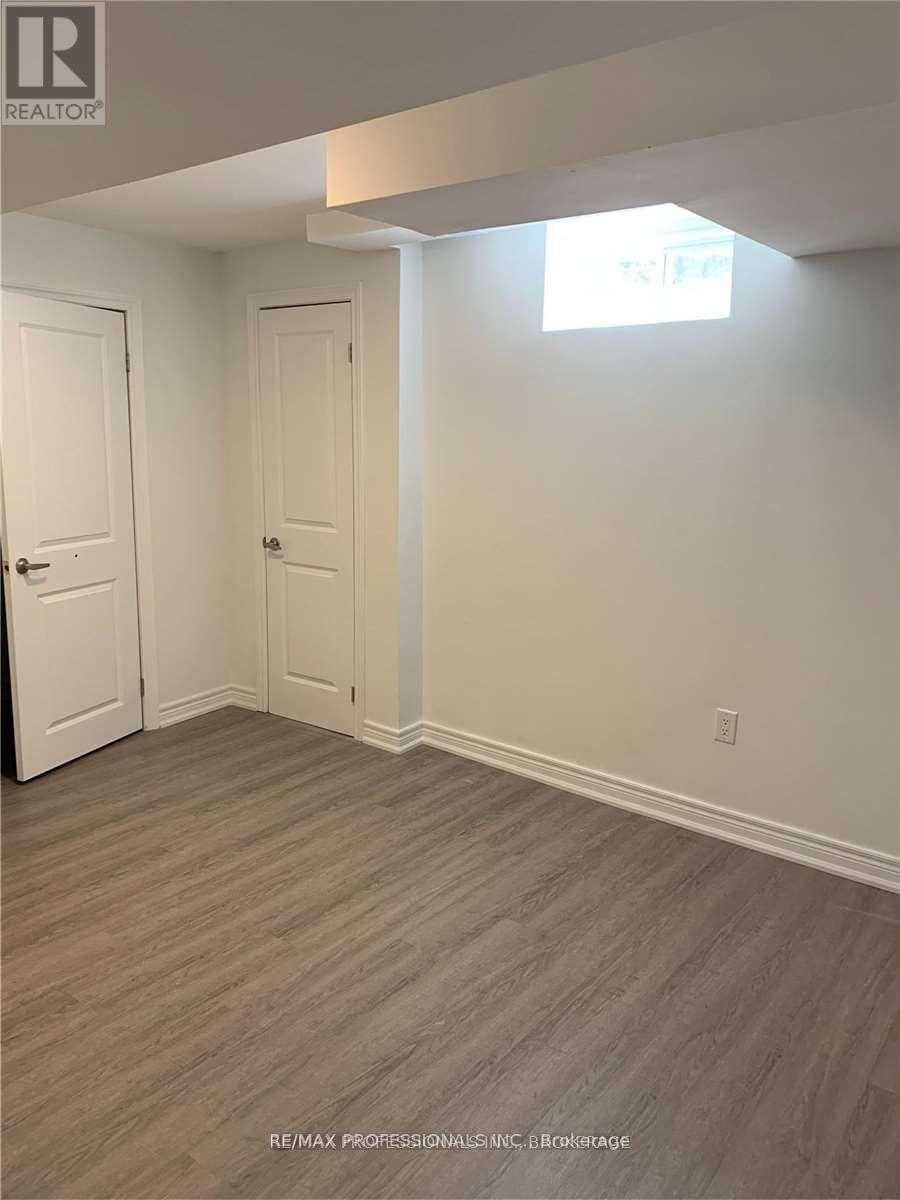 Bsmt - 105 Goldsmith Crescent, Newmarket, Ontario  L3X 1R5 - Photo 3 - N12411600