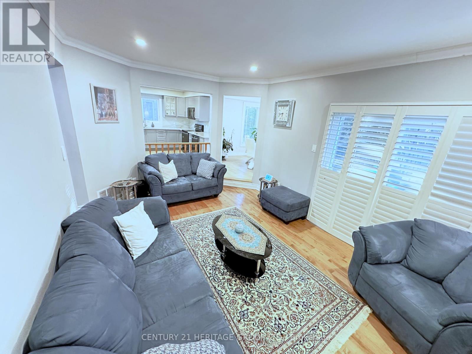 192 Covent Crescent, Aurora, Ontario  L4G 6P9 - Photo 9 - N12411610