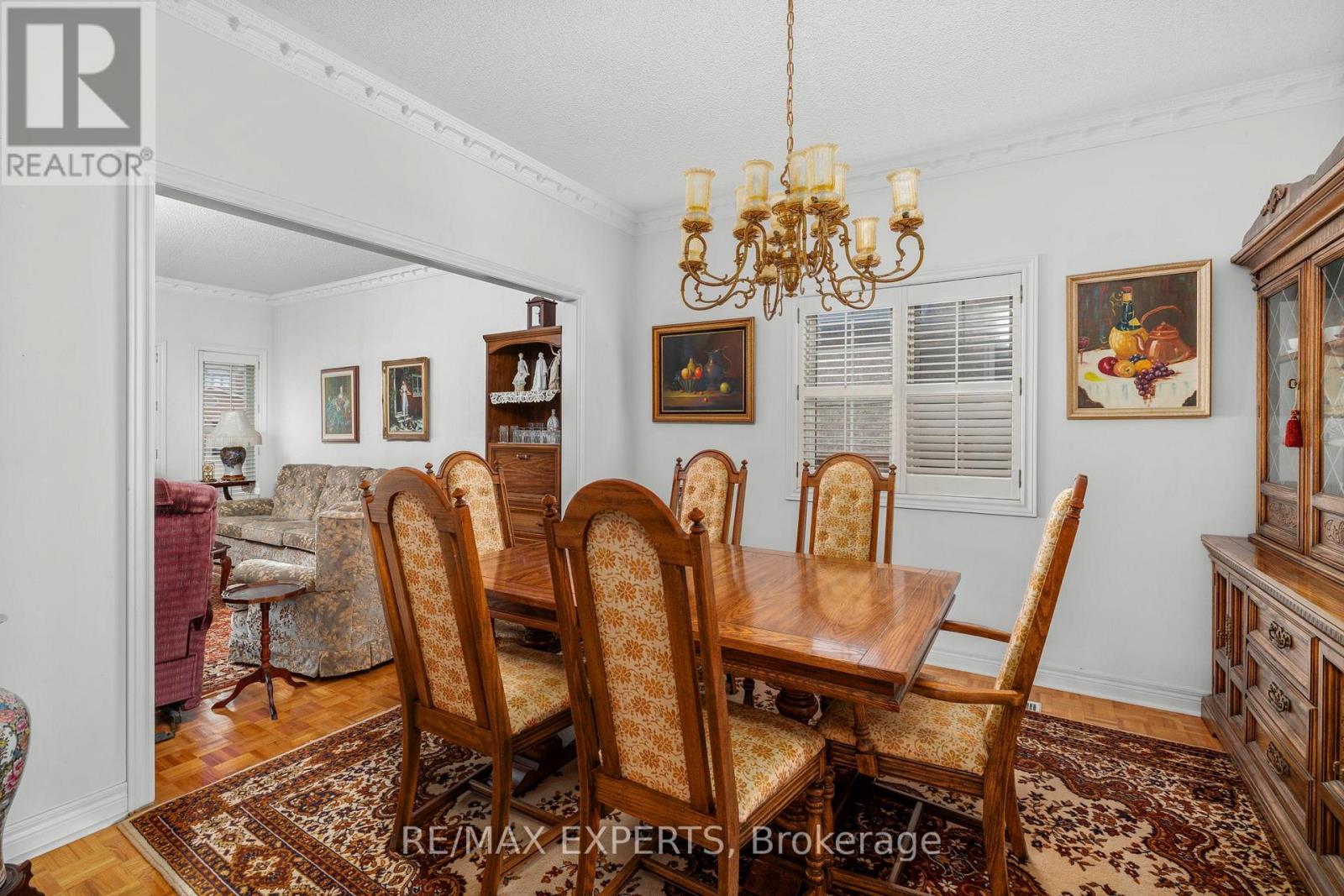 35 Falkirk Crescent, Vaughan, Ontario  L6A 2E3 - Photo 13 - N12411628