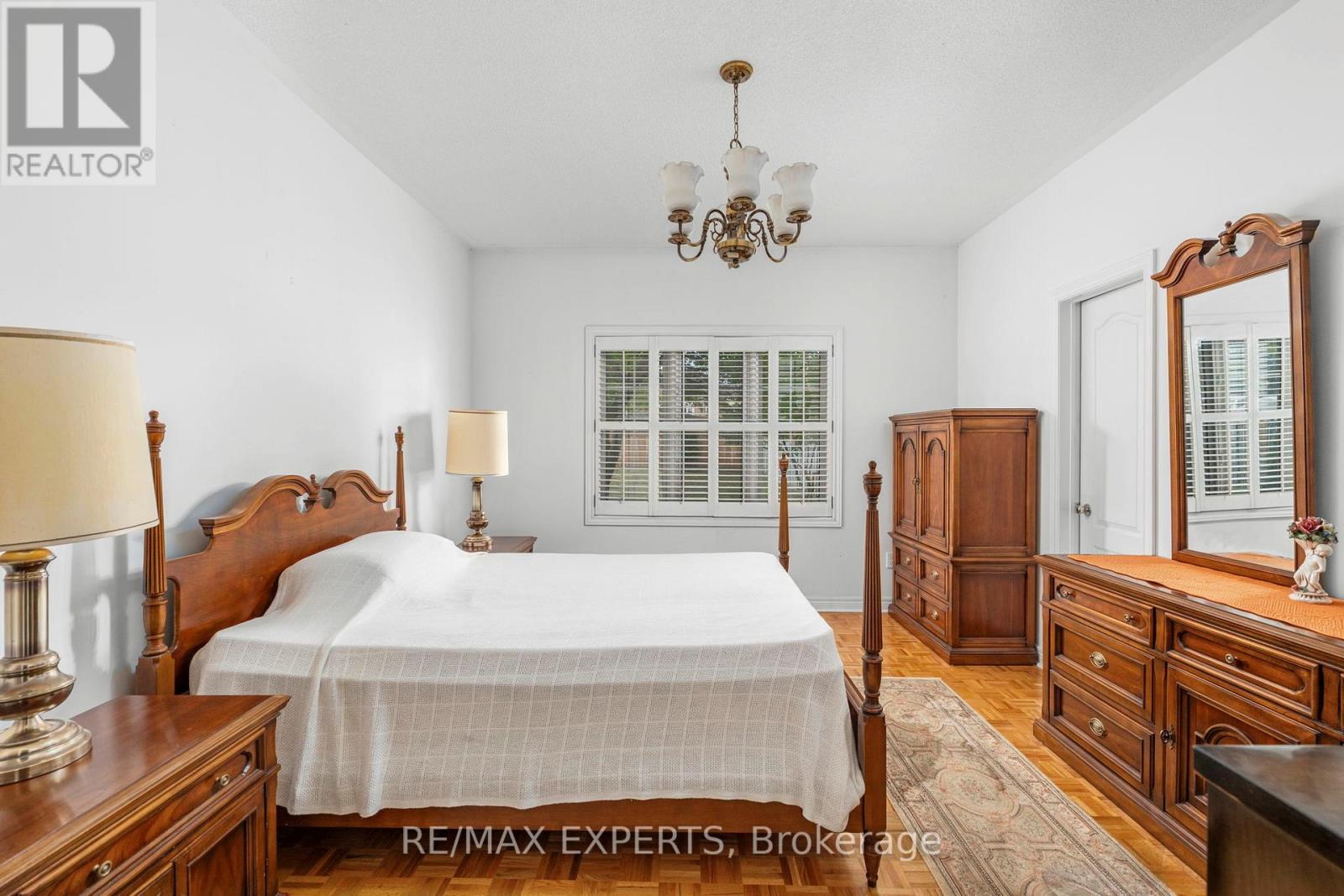 35 Falkirk Crescent, Vaughan, Ontario  L6A 2E3 - Photo 21 - N12411628