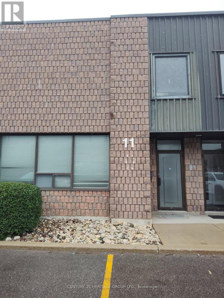 11 - 1211 GORHAM STREET, Newmarket, Ontario