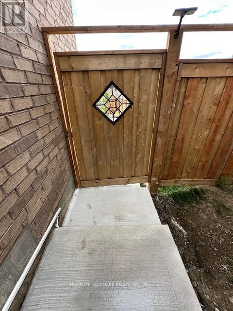 409 Seaview Heights, East Gwillimbury, Ontario  L9N 0Y4 - Photo 4 - N12411647