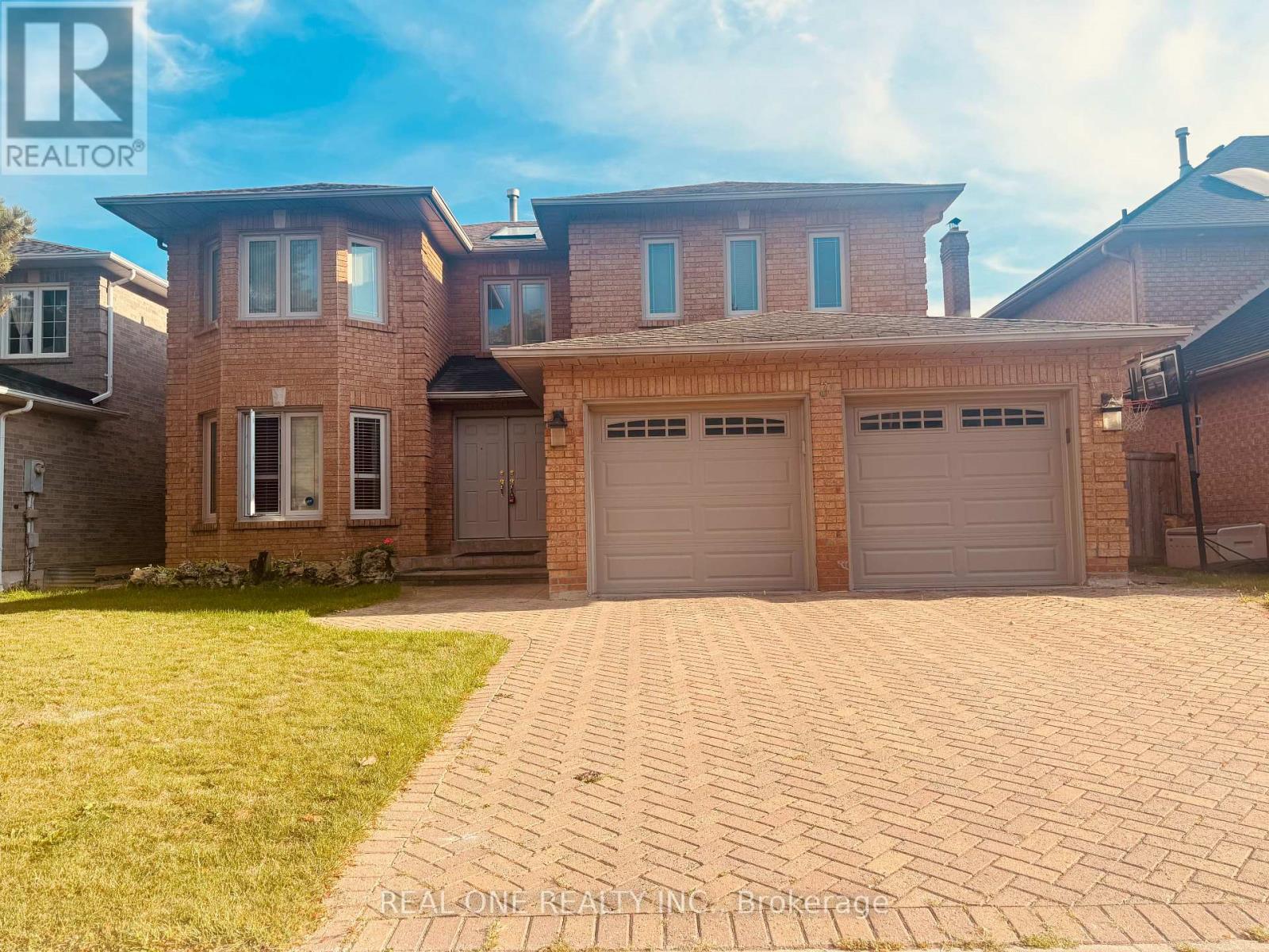 3 Elmsley Drive, Richmond Hill, Ontario  L4C 8N1 - Photo 1 - N12411693