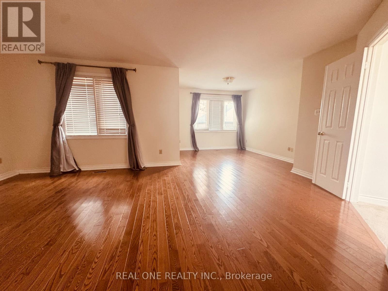 3 Elmsley Drive, Richmond Hill, Ontario  L4C 8N1 - Photo 14 - N12411693
