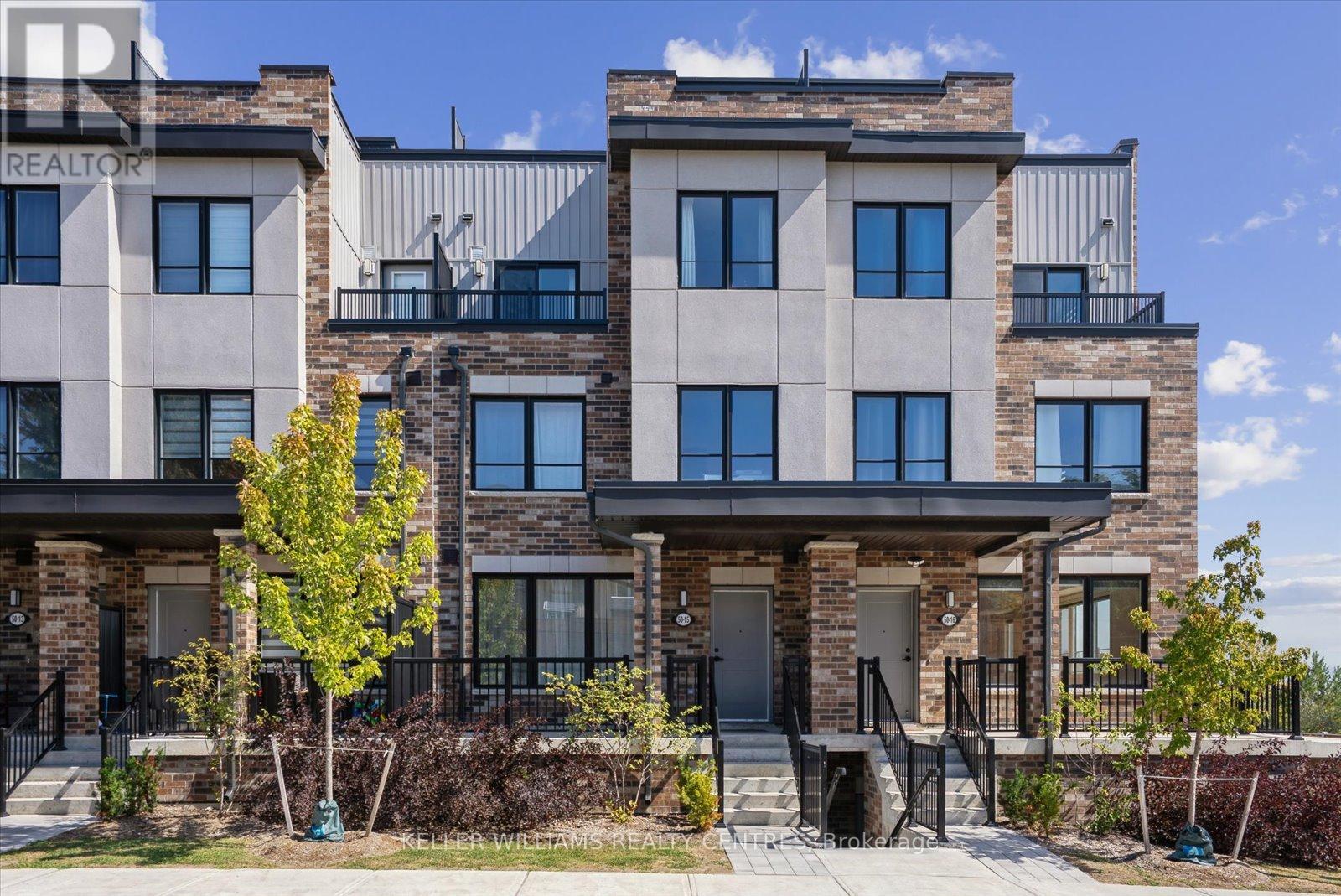 15 - 50 Baynes Way, Bradford West Gwillimbury, Ontario  L3Z 4M4 - Photo 2 - N12411698