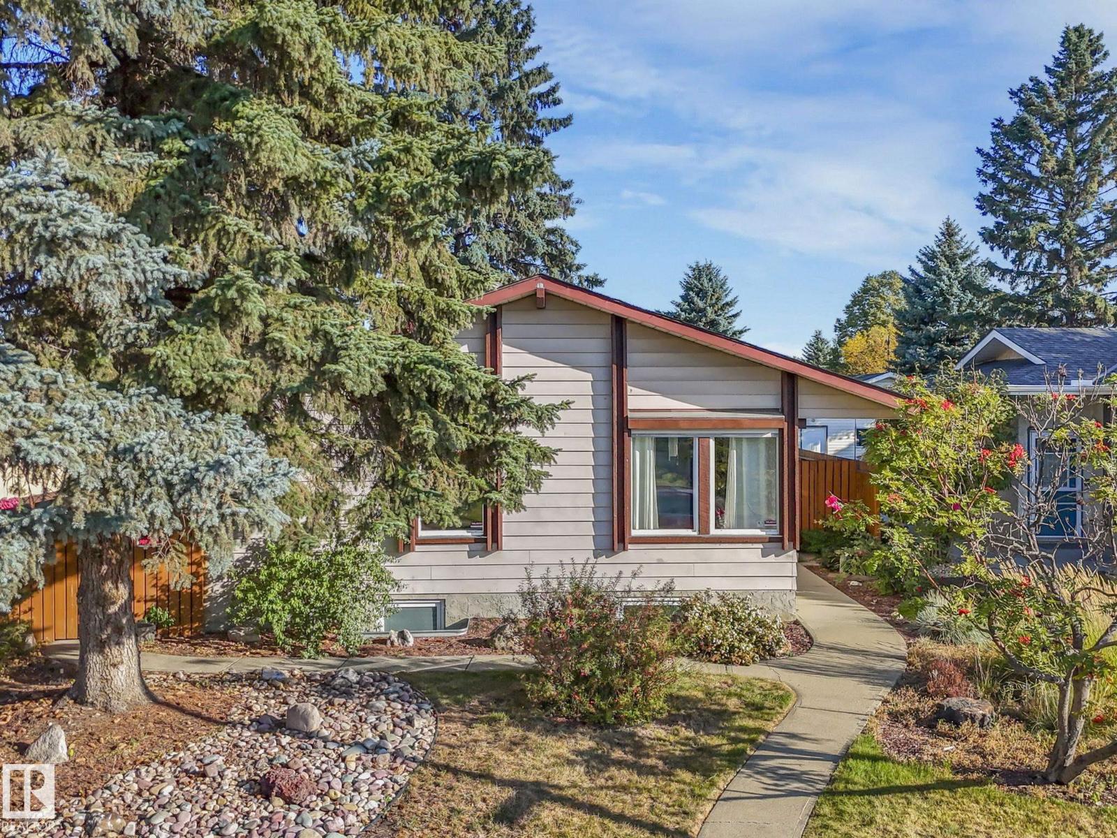 3608 15 Av Nw, Edmonton, Alberta  T6L 2M3 - Photo 2 - E4454676