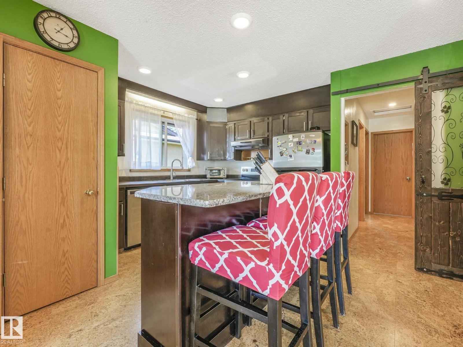 3608 15 Av Nw, Edmonton, Alberta  T6L 2M3 - Photo 6 - E4454676