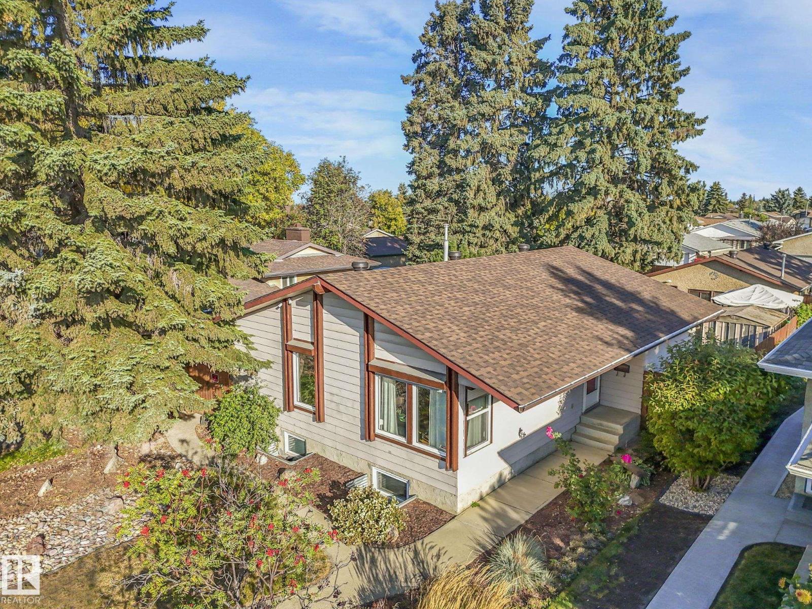 3608 15 AV NW, Edmonton, Alberta
