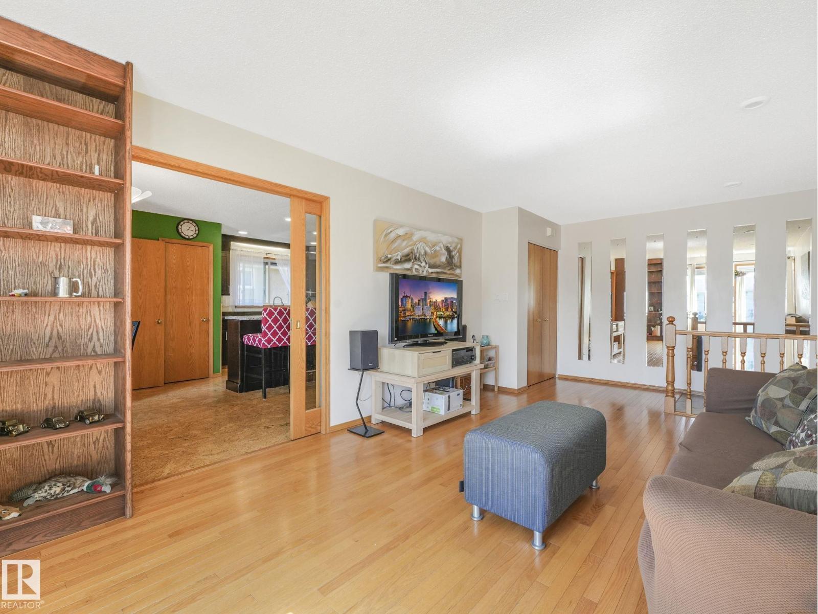 3608 15 Av Nw, Edmonton, Alberta  T6L 2M3 - Photo 4 - E4454676