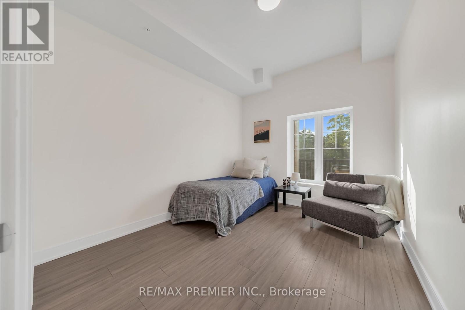309 - 121 Mary Street, Clearview, Ontario  L0M 1G0 - Photo 19 - S12411566