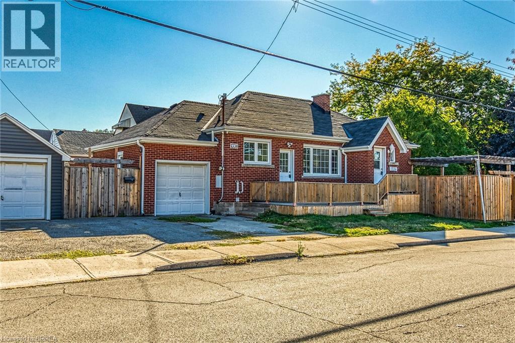 1338 Monterey Avenue, Hamilton, Ontario  L8K 1P6 - Photo 2 - 40756660