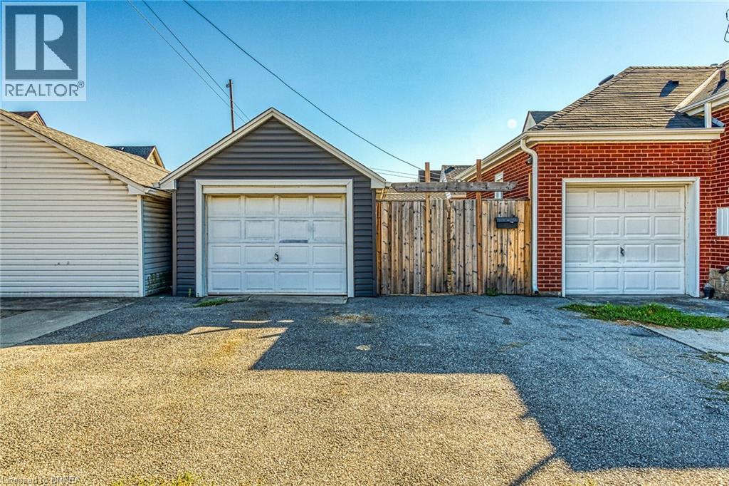 1338 Monterey Avenue, Hamilton, Ontario  L8K 1P6 - Photo 3 - 40756660