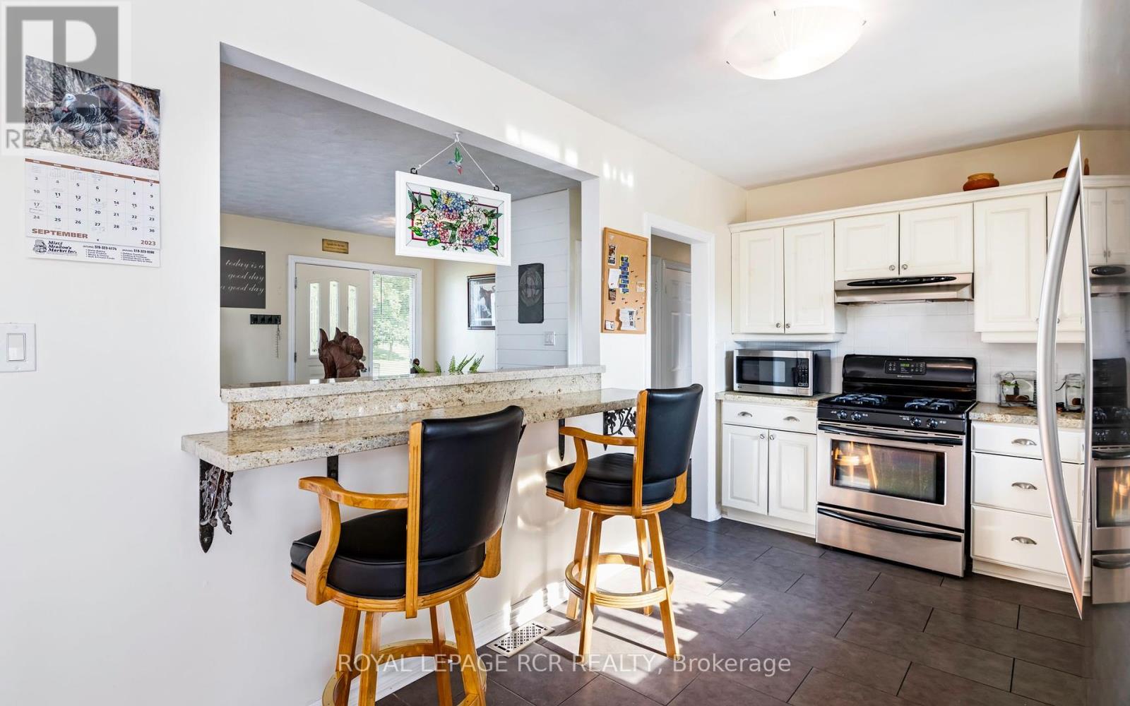 16 Barbour Drive, Erin, Ontario  N0B 1Z0 - Photo 18 - X12344181