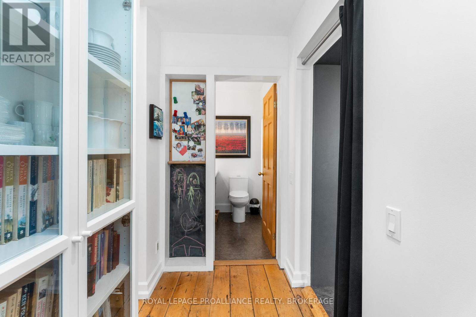 15 14th Line Road, Frontenac Islands, Ontario  K0H 2Y0 - Photo 10 - X12404543