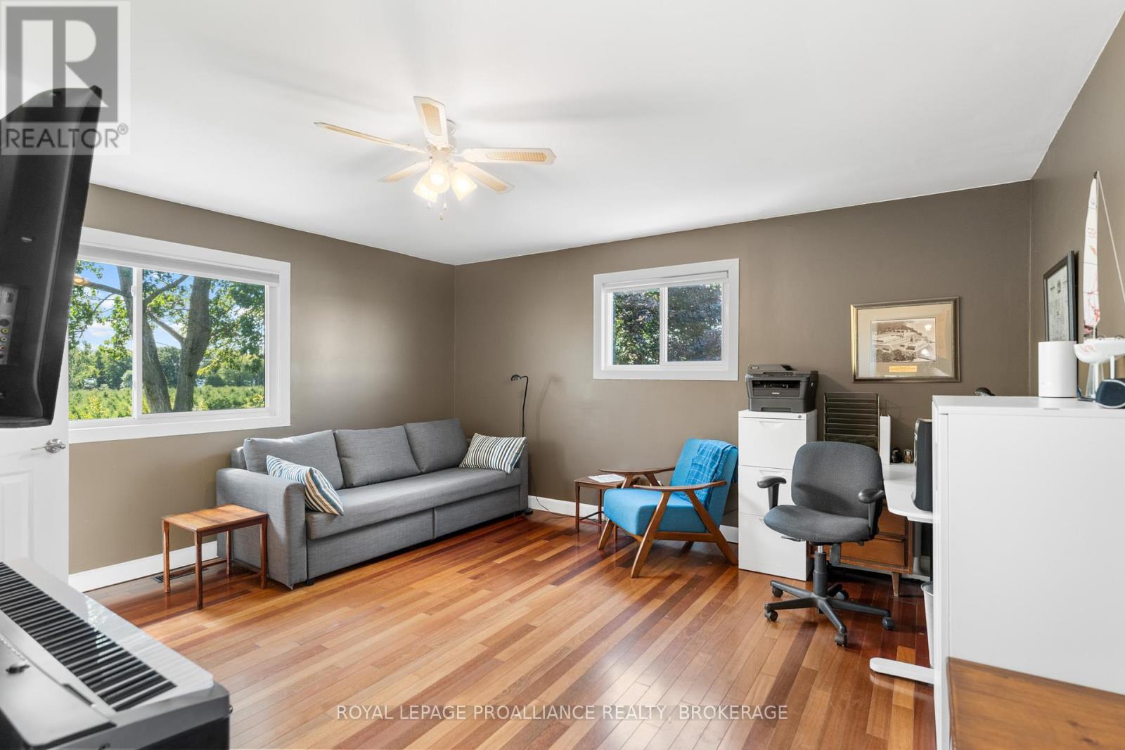 15 14th Line Road, Frontenac Islands, Ontario  K0H 2Y0 - Photo 21 - X12404543