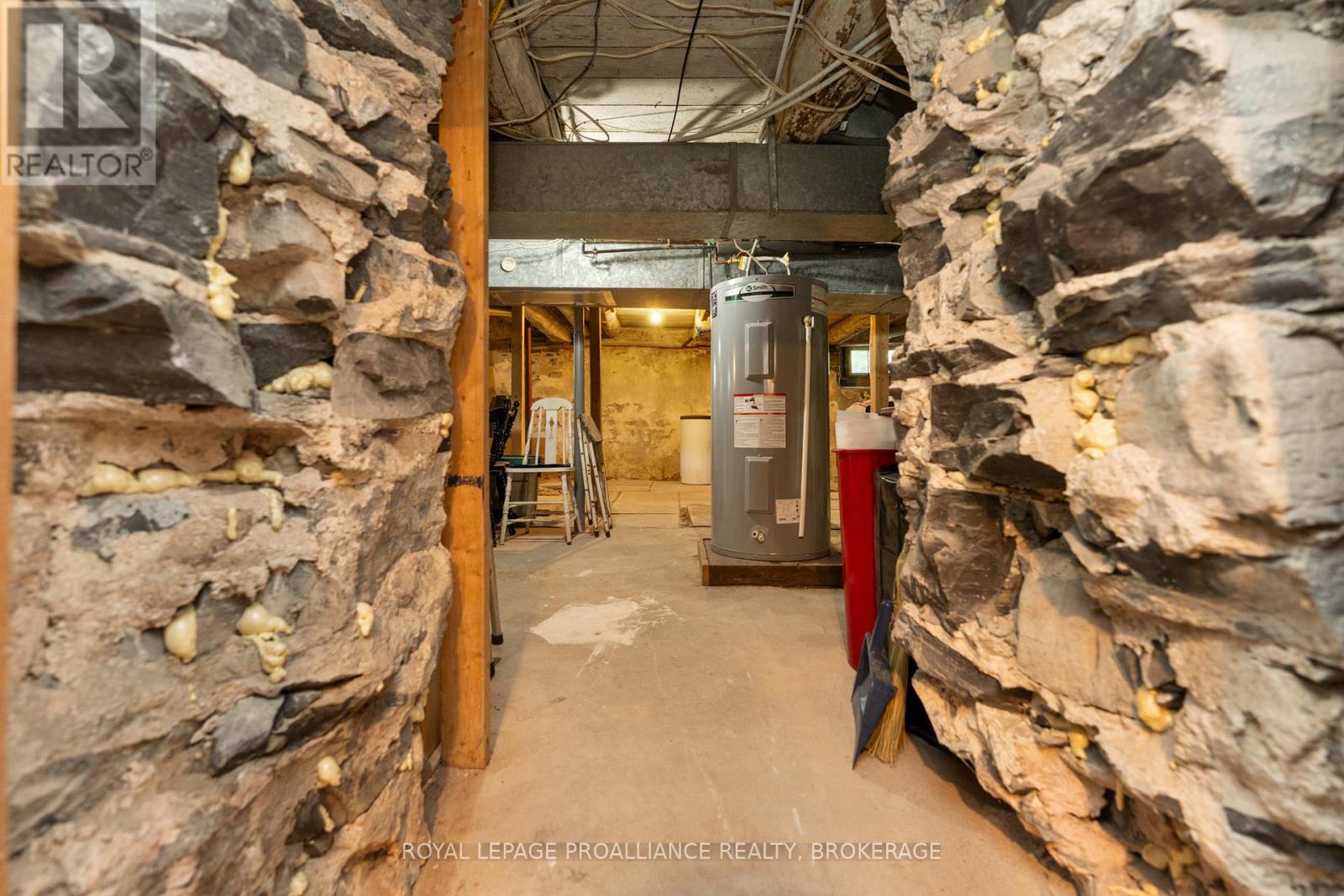 15 14th Line Road, Frontenac Islands, Ontario  K0H 2Y0 - Photo 28 - X12404543