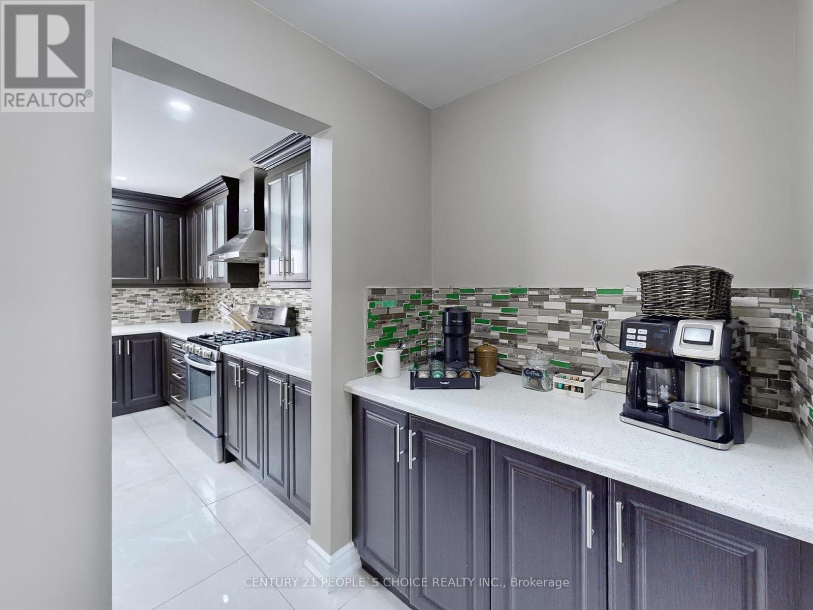 230 Edenbrook Hill Drive, Brampton, Ontario  L7A 2W7 - Photo 20 - W12411484