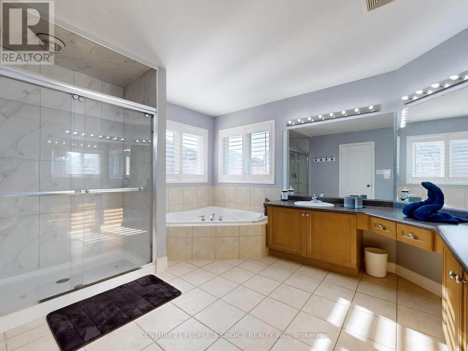 230 Edenbrook Hill Drive, Brampton, Ontario  L7A 2W7 - Photo 37 - W12411484