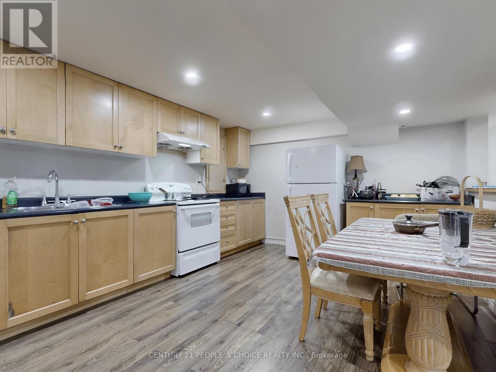 230 Edenbrook Hill Drive, Brampton, Ontario  L7A 2W7 - Photo 44 - W12411484
